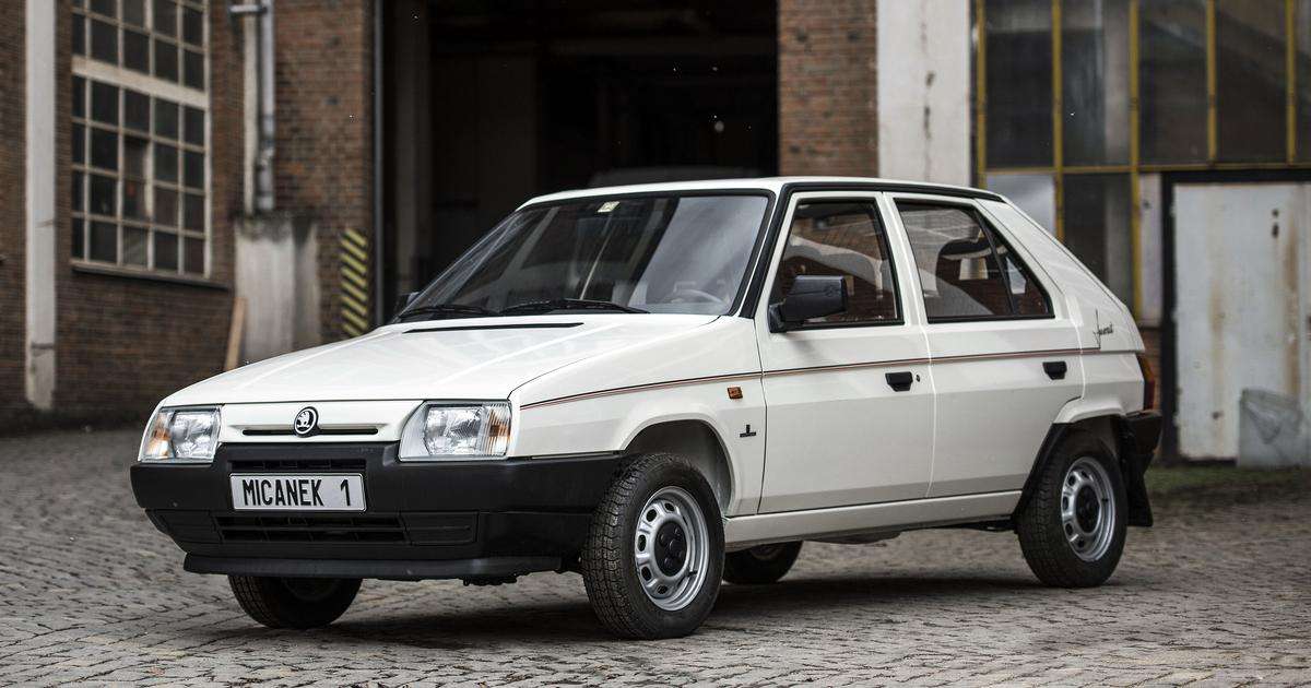 Una joya inigualable: el Škoda Favorit que solo recorrió 34 km en 30 años