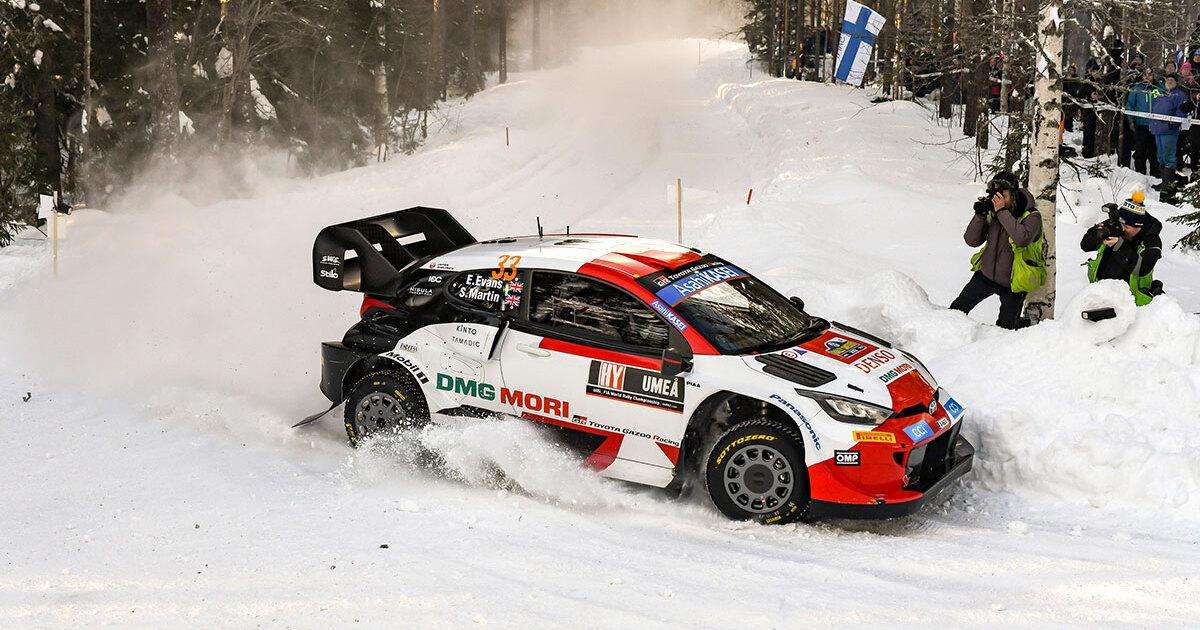 El Toyota Gazoo Racing de Elfyn Evans antes de su abandono en el Rallye de Suecia 2022
